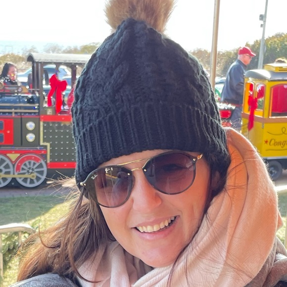 mominthemess